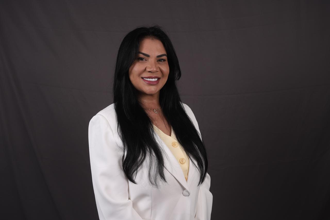 Edilene Lura na campanha — 44466